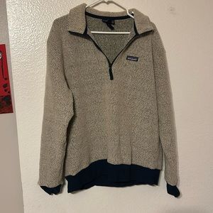 Patagonia L Sweater